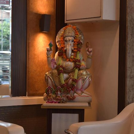 Hotel Opera New Delhi Экстерьер фото