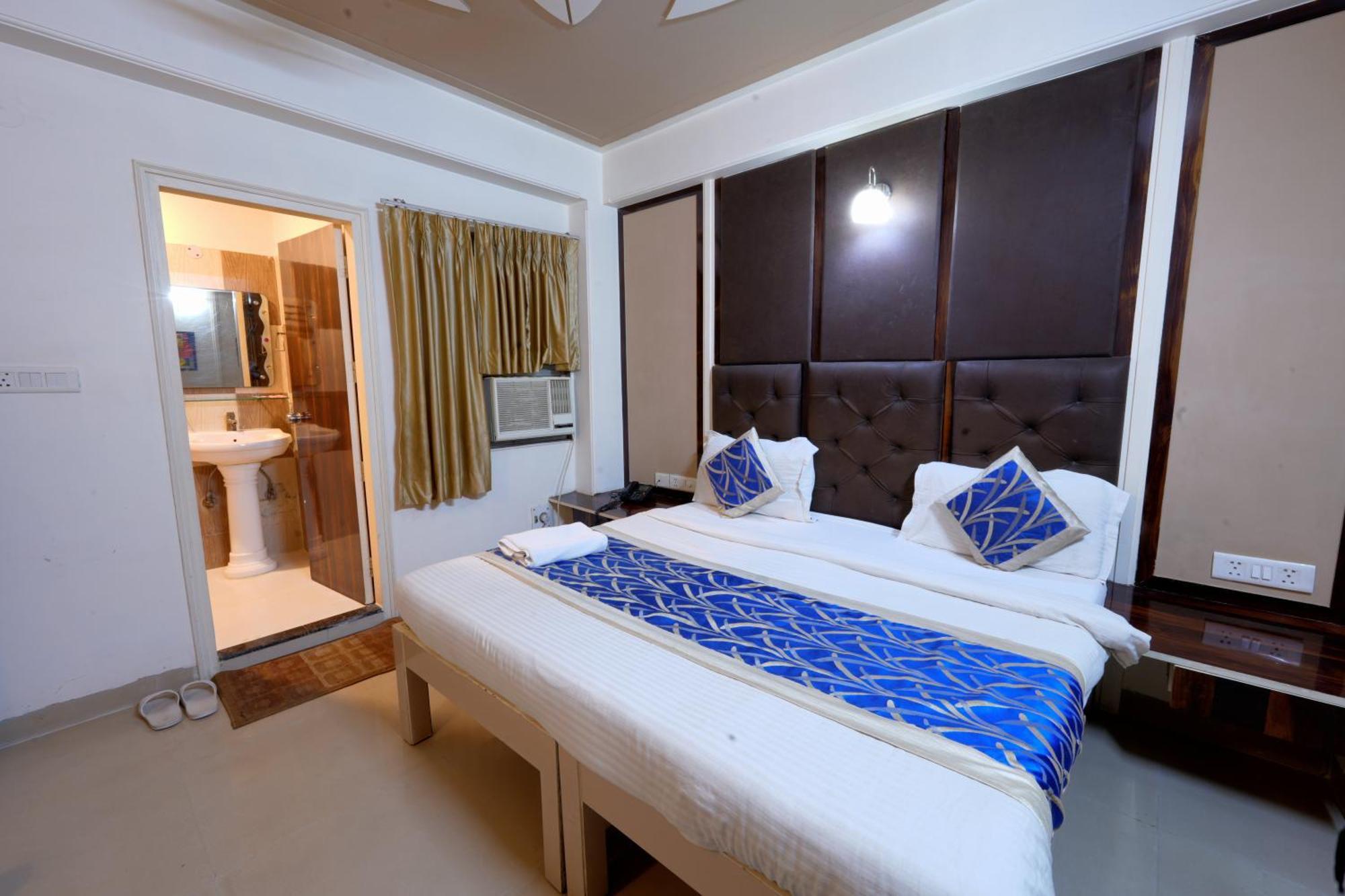 Hotel Opera New Delhi Экстерьер фото