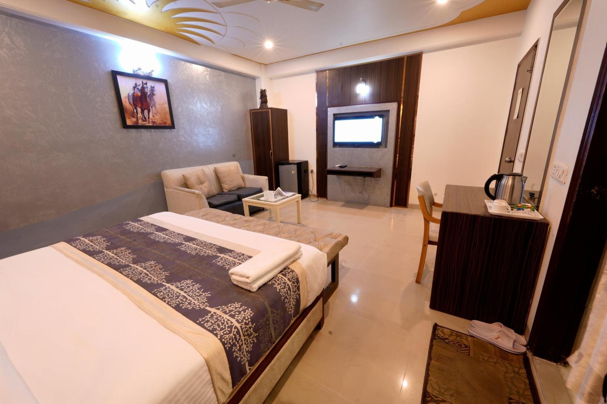 Hotel Opera New Delhi Экстерьер фото