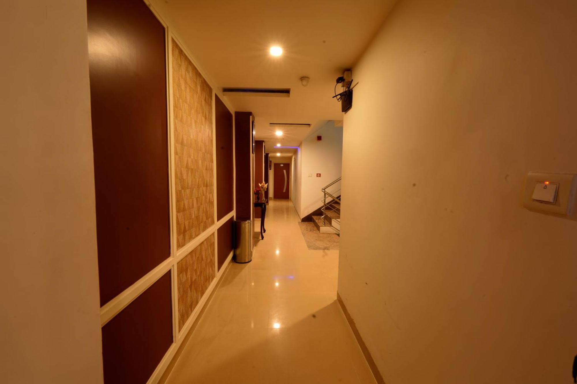 Hotel Opera New Delhi Экстерьер фото