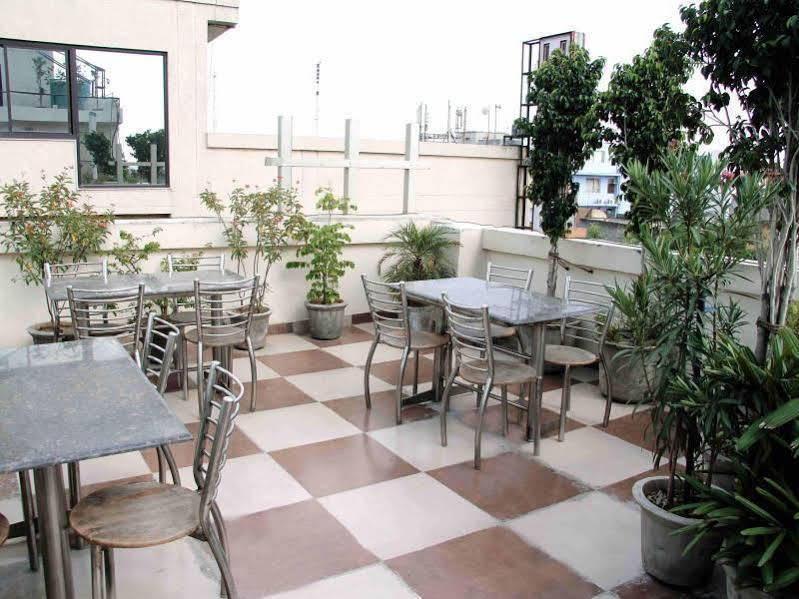 Hotel Opera New Delhi Экстерьер фото