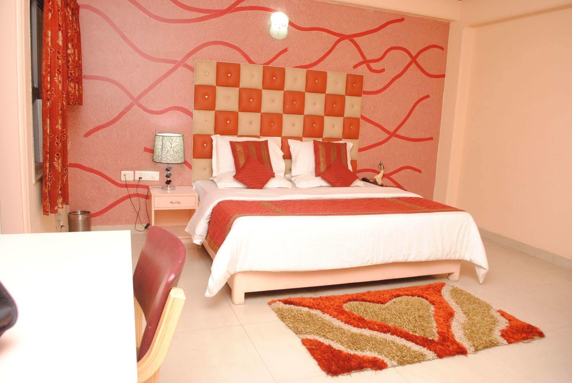 Hotel Opera New Delhi Экстерьер фото